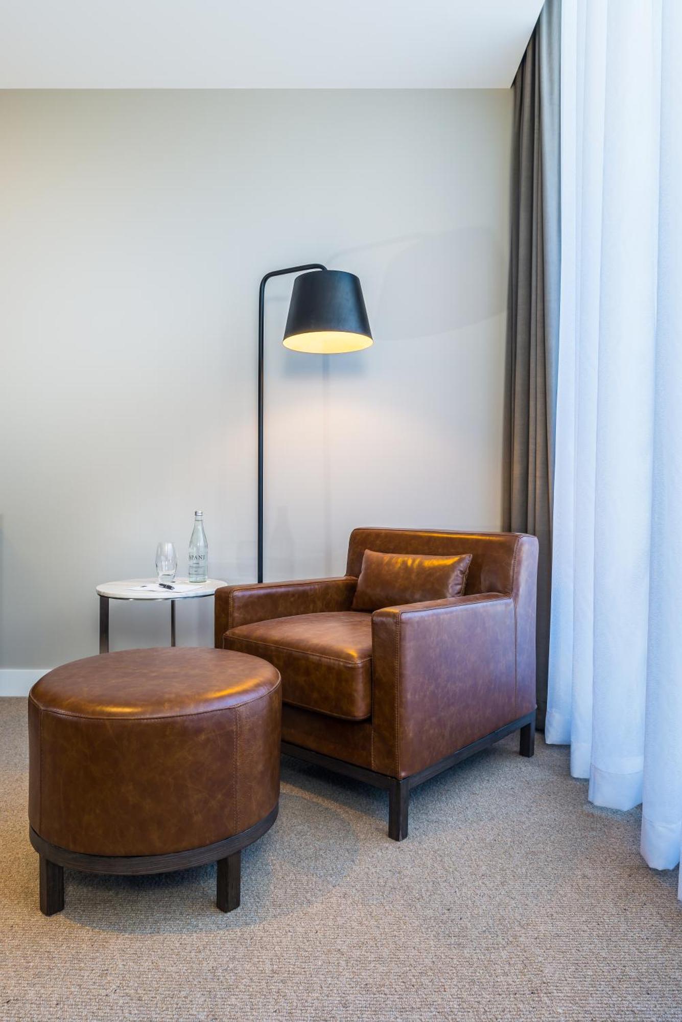 Peppers Docklands Hotel Melbourne Bagian luar foto