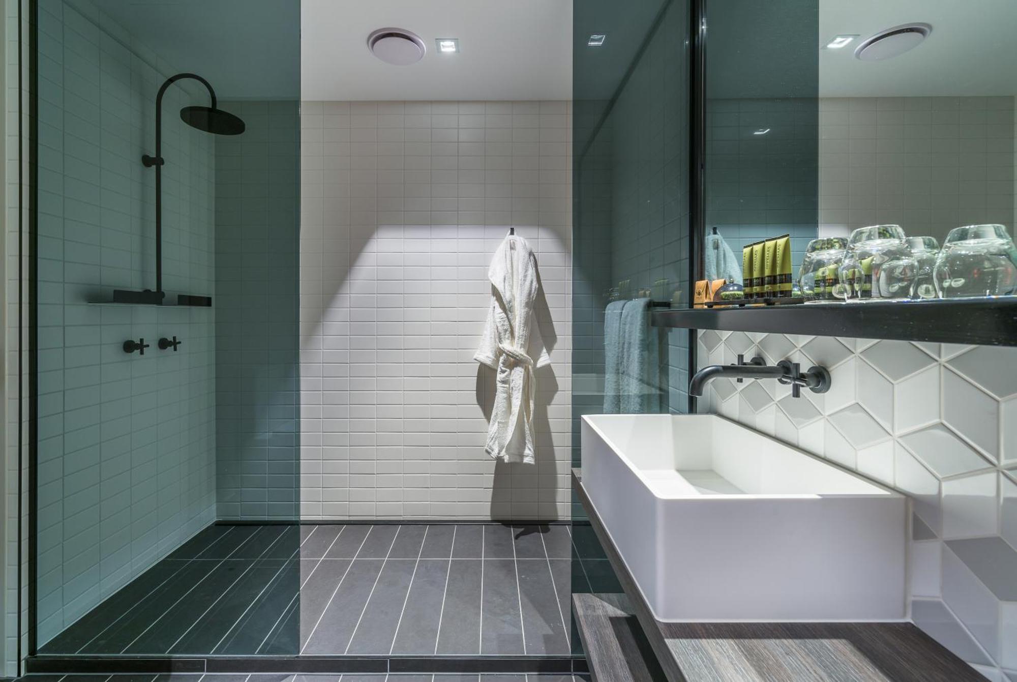 Peppers Docklands Hotel Melbourne Bagian luar foto